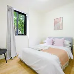 Cbd 3Br Apt For 8 Guests Near Train & Shopping